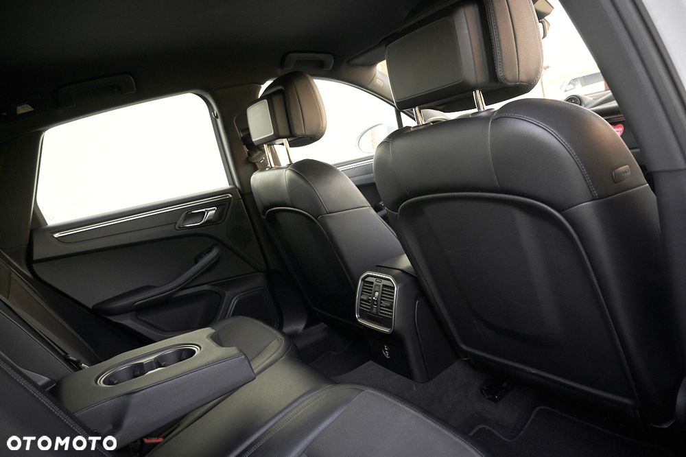 Porsche Macan Standard - 30