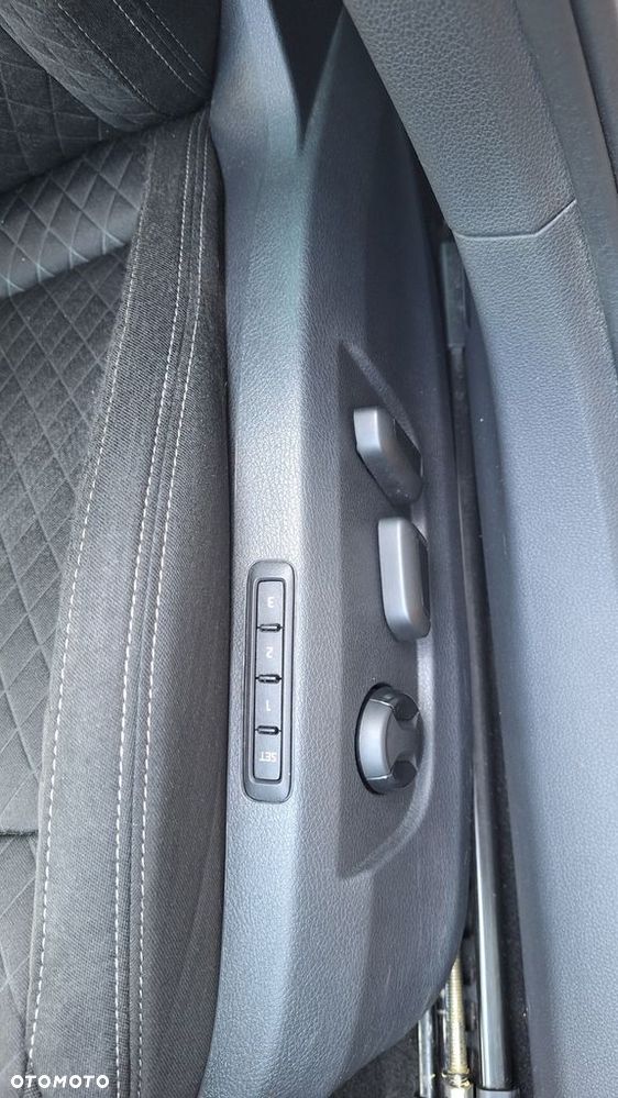 Skoda Superb 2.0 TDI SCR Style DSG - 16