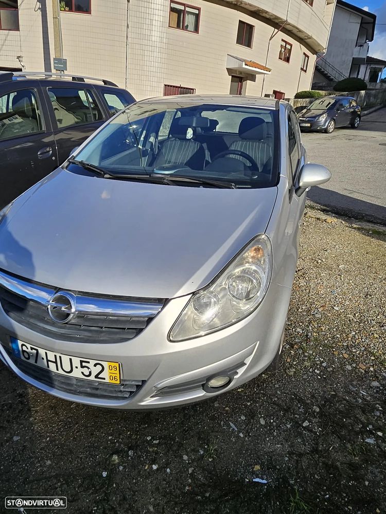 Opel Corsa 1.2 Enjoy - 1