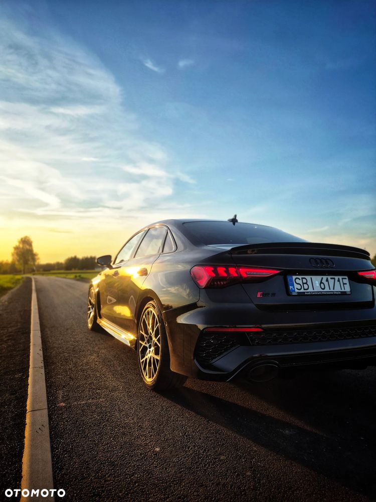 Audi RS3 Limousine - 3