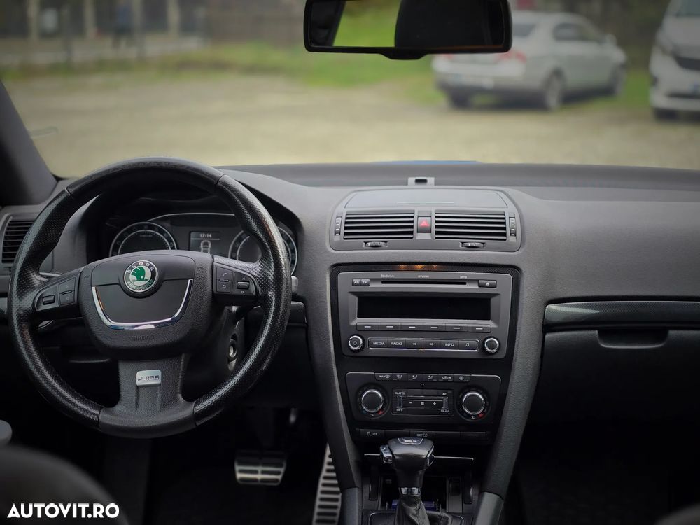 Skoda Octavia 2.0 TDI CR DPF DSG RS - 4