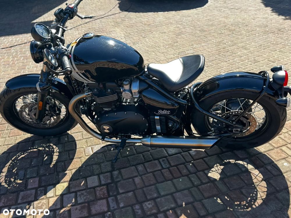 Triumph Bonneville Bobber - 7
