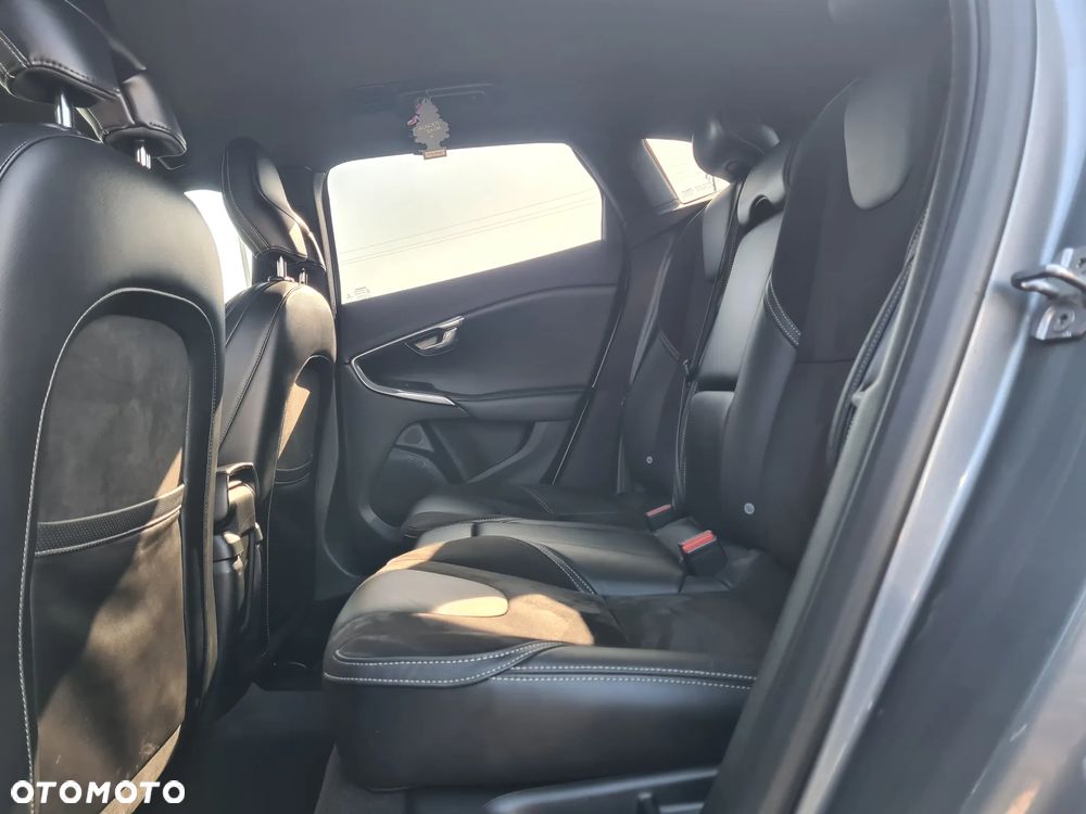 Volvo V40 D3 Drive-E R-Design Kinetic - 18