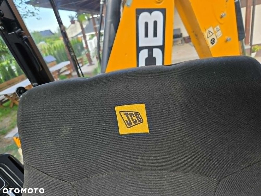 JCB 3CX - 19