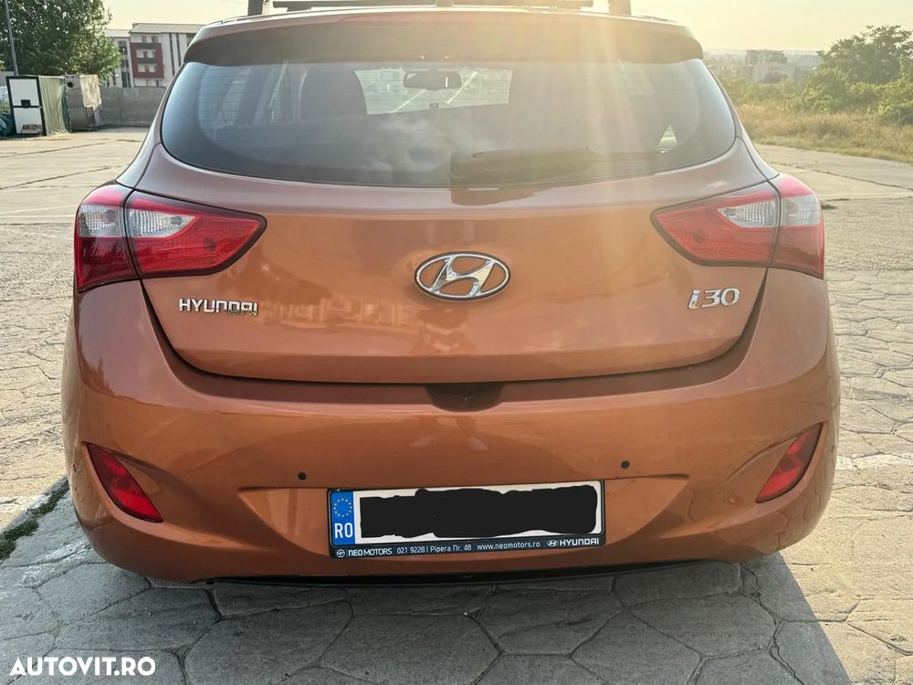 Hyundai i30 1.6 CRDI DPF 5DR MT Highway - 9