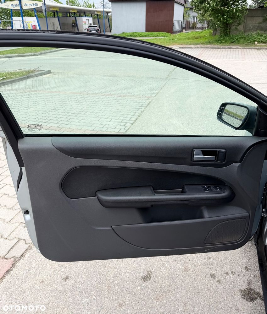 Ford Focus - 11