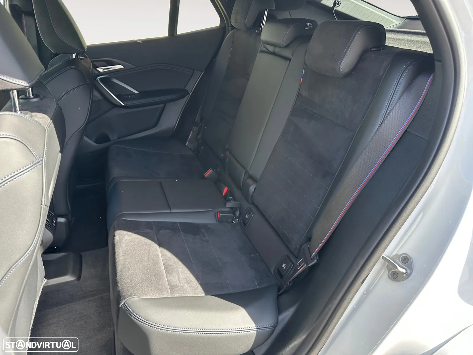 BMW iX2 eDrive20 - 15