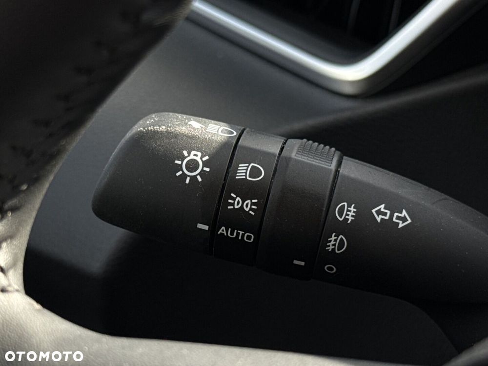 Toyota Corolla 1.8 Hybrid Comfort - 19