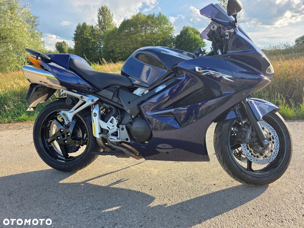 Honda VFR - 6