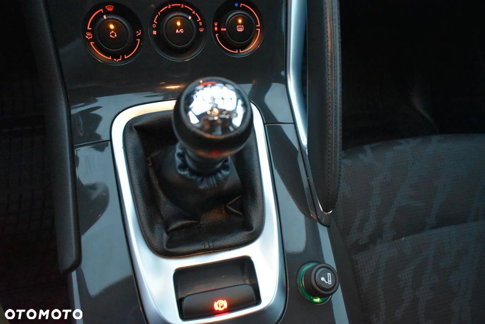 Peugeot 3008 1.6 HDi Trendy - 18