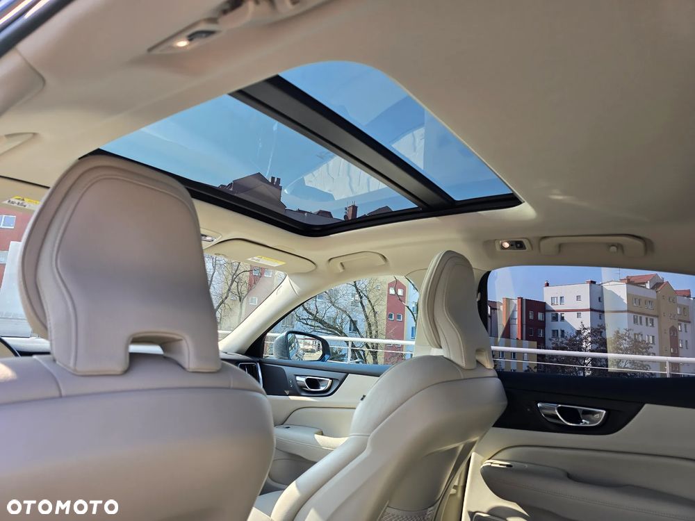 Volvo S60 T5 Momentum Pro - 34