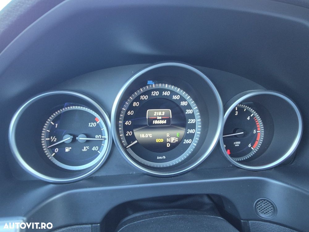 Mercedes-Benz E 200 BlueTEC 7G-TRONIC - 2