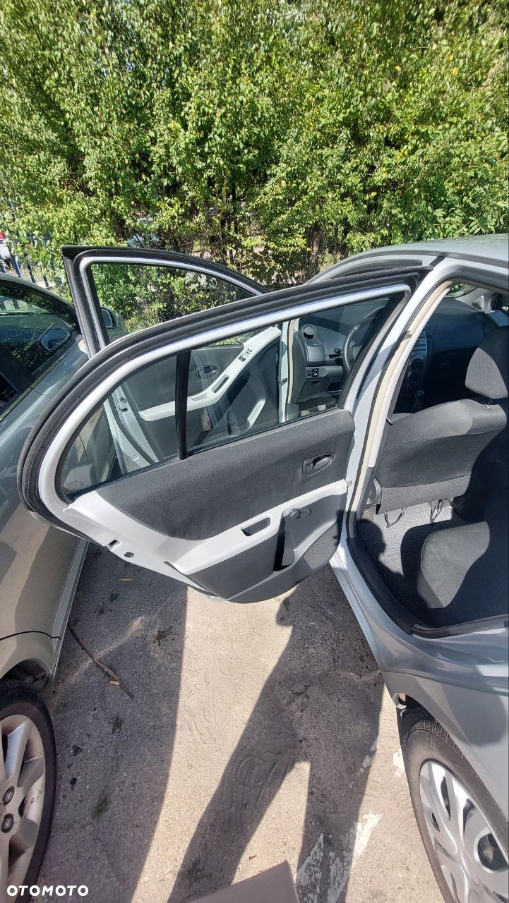 Toyota Yaris - 14