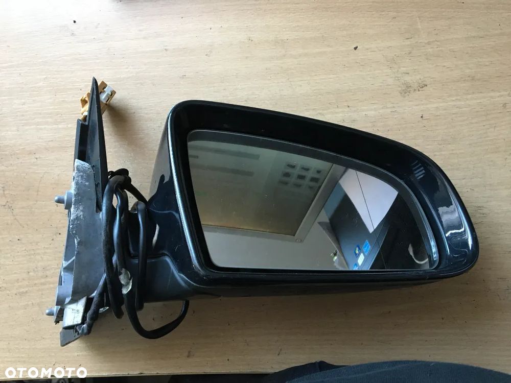 Lusterko zewnętrzne prawe 5 pin Audi A4 B7 - 2