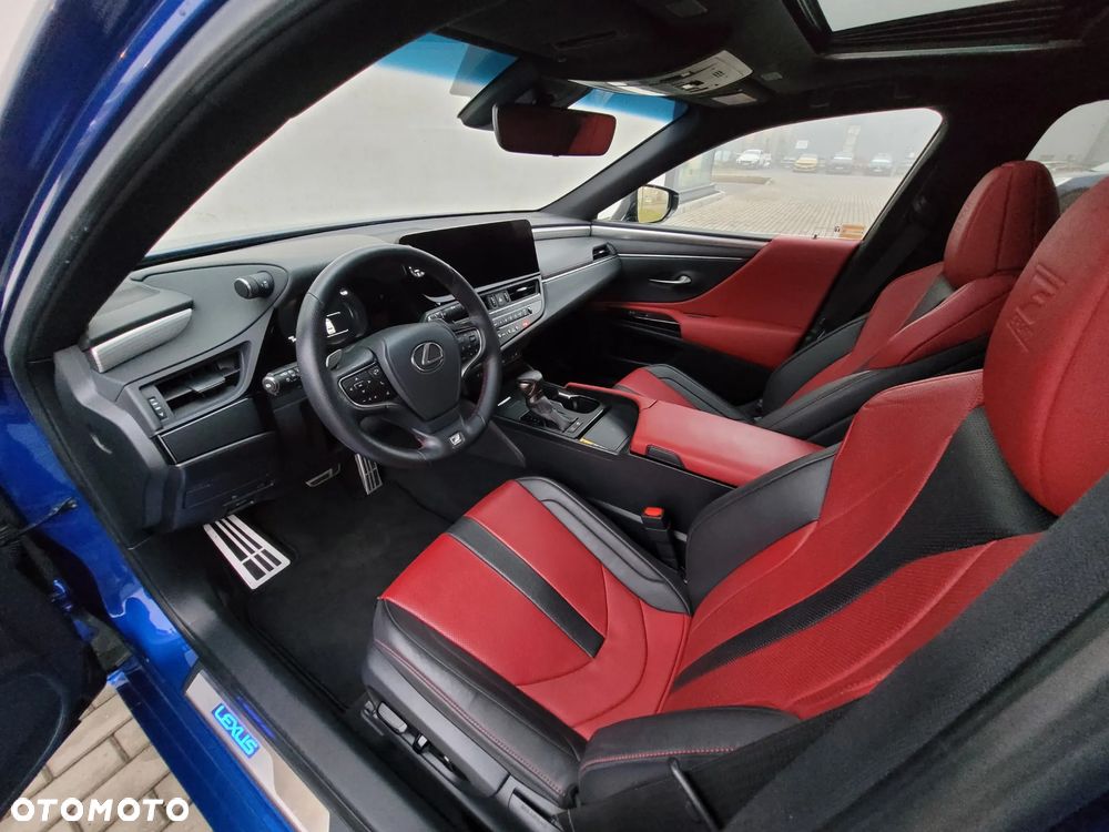 Lexus ES 300h F Sport Edition - 3