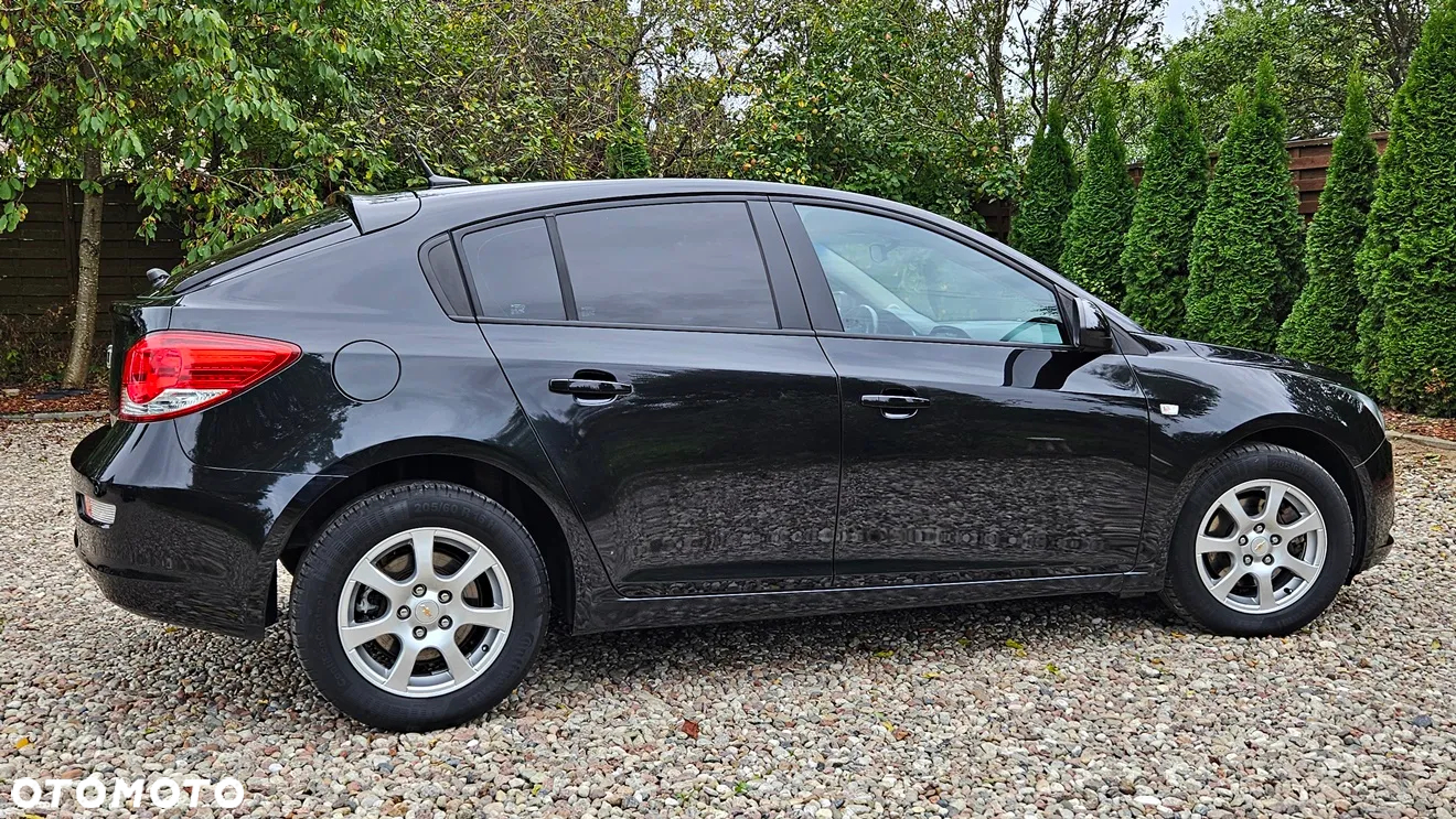 Chevrolet Cruze - 14
