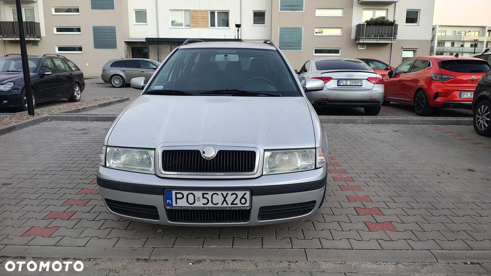 Skoda Octavia 2002 photo 2