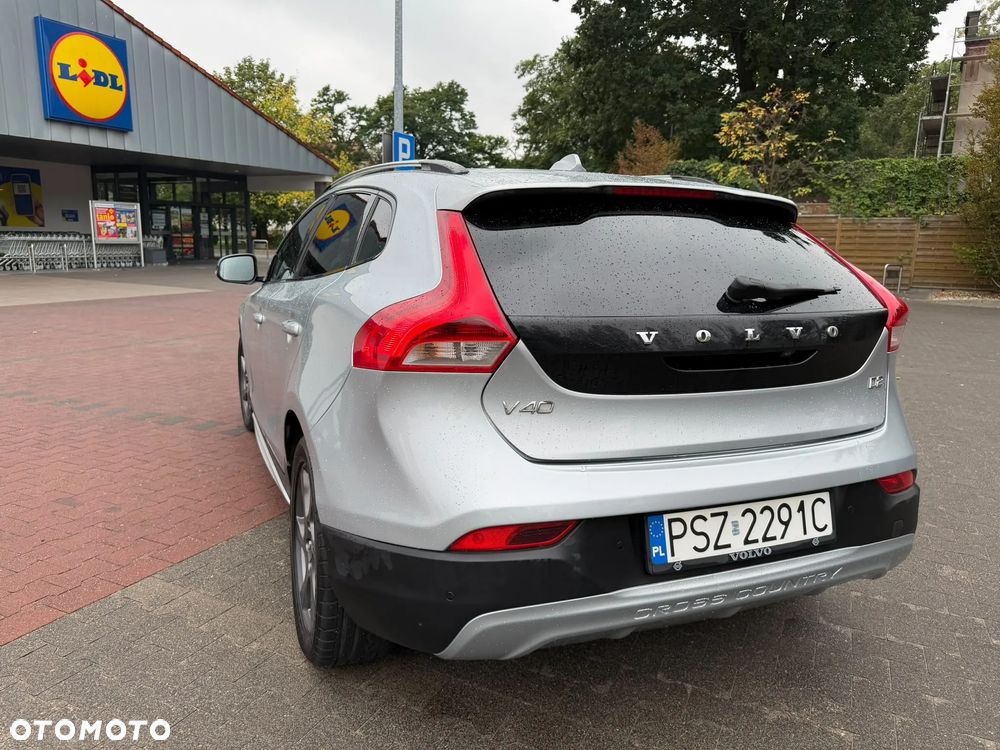 Volvo V40 Cross Country - 5