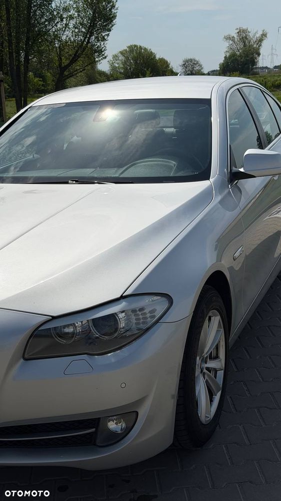 BMW Seria 5 520i - 25