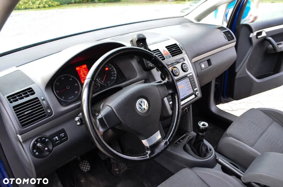 Volkswagen Touran 2.0 TDI DPF Highline - 21
