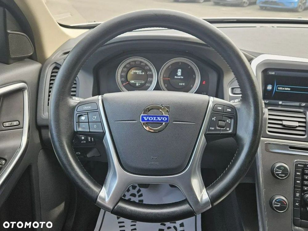 Volvo XC 60 D3 Momentum - 12