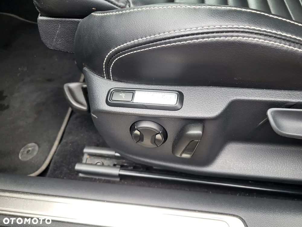 Volkswagen Passat - 18