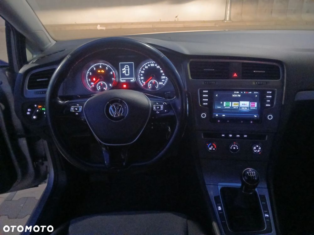Volkswagen Golf 1.2 TSI BMT Comfortline - 10