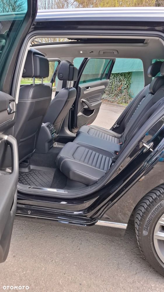 Volkswagen Passat 2.0 TDI SCR DSG Elegance - 16