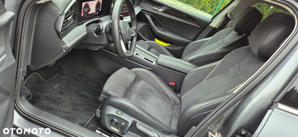 Volkswagen Passat - 12