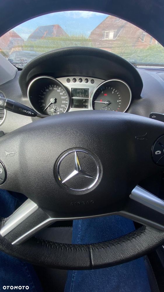Mercedes-Benz ML - 17