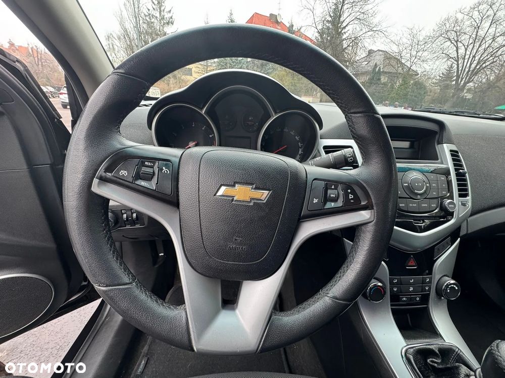 Chevrolet Cruze 1.6 LT+ - 13