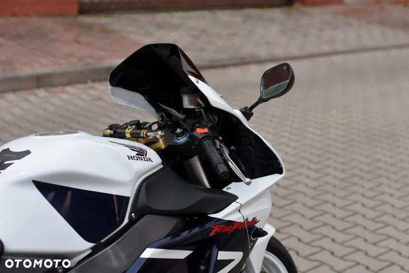 Honda CBR - 15