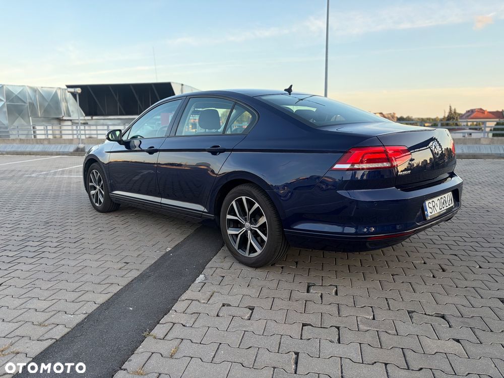 Volkswagen Passat 1.4 TSI (BlueMotion Technology) Trendline - 3