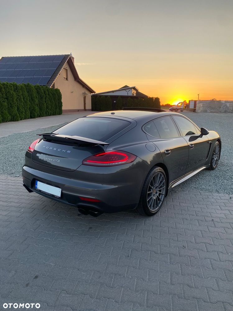 Porsche Panamera - 3
