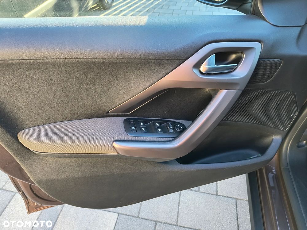 Peugeot 2008 - 22