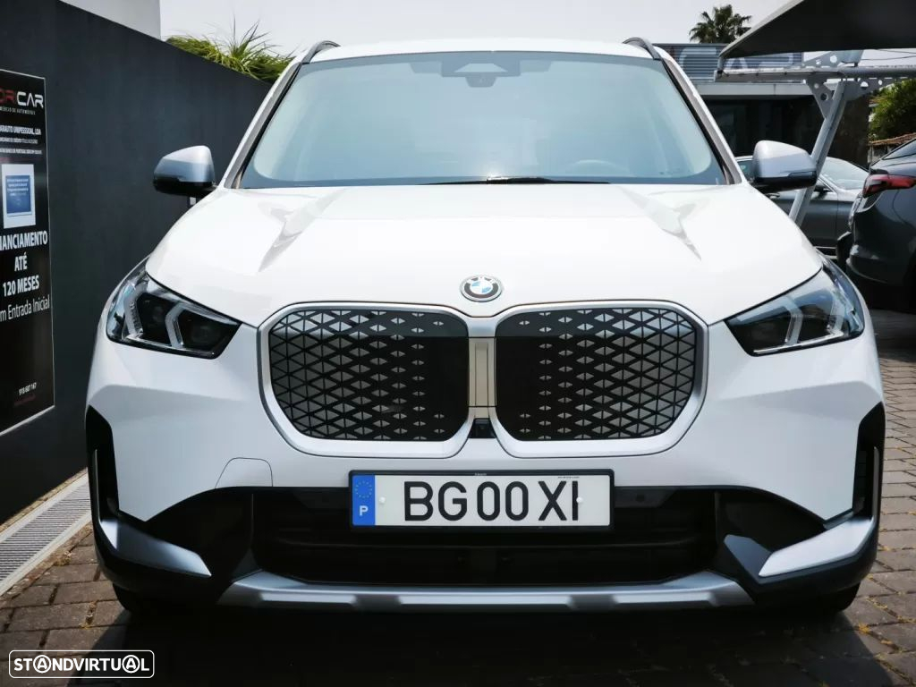 BMW iX1 eDrive20 - 5