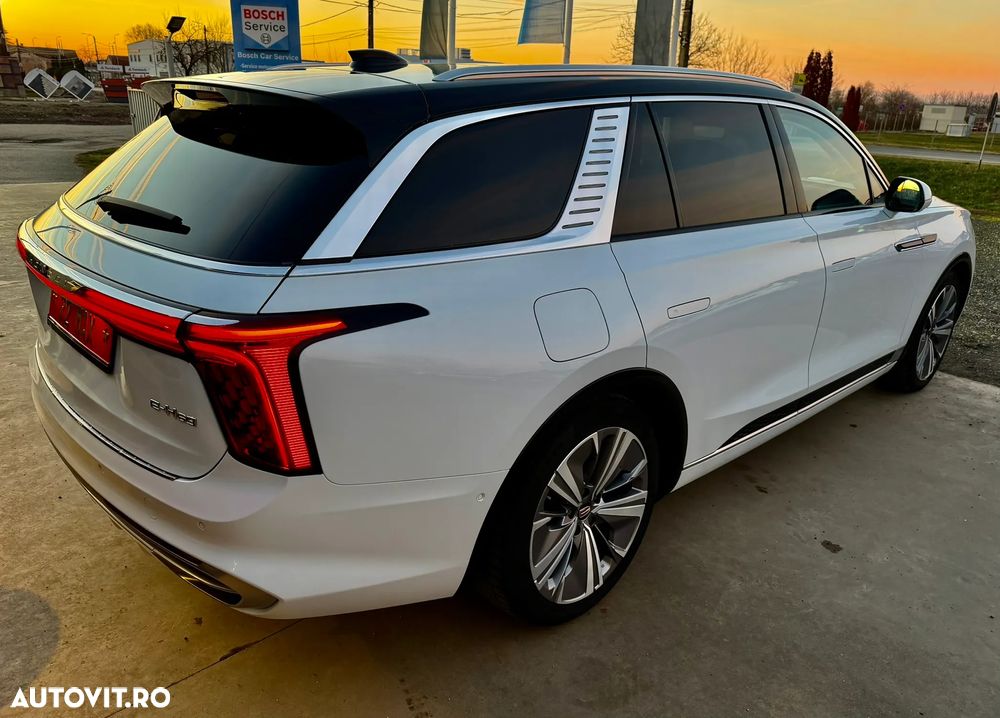 Hongqi E-HS9 - 7