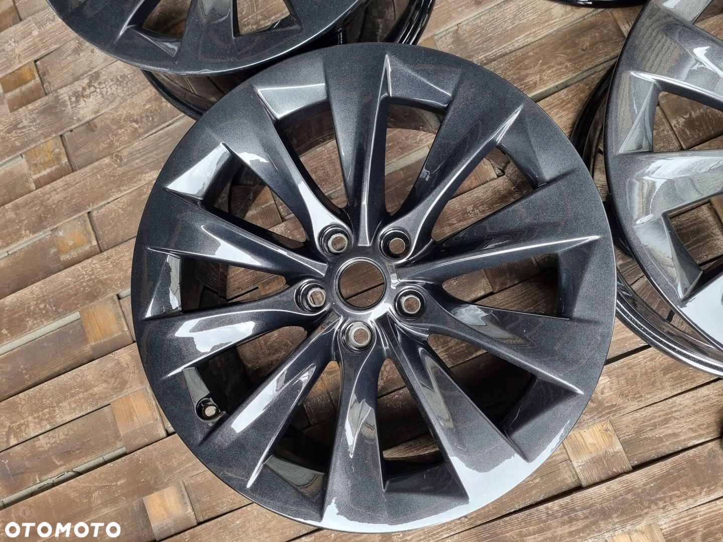 FELGI TESLA LIFT MODEL S 8x19 ET40 5x120 - 4