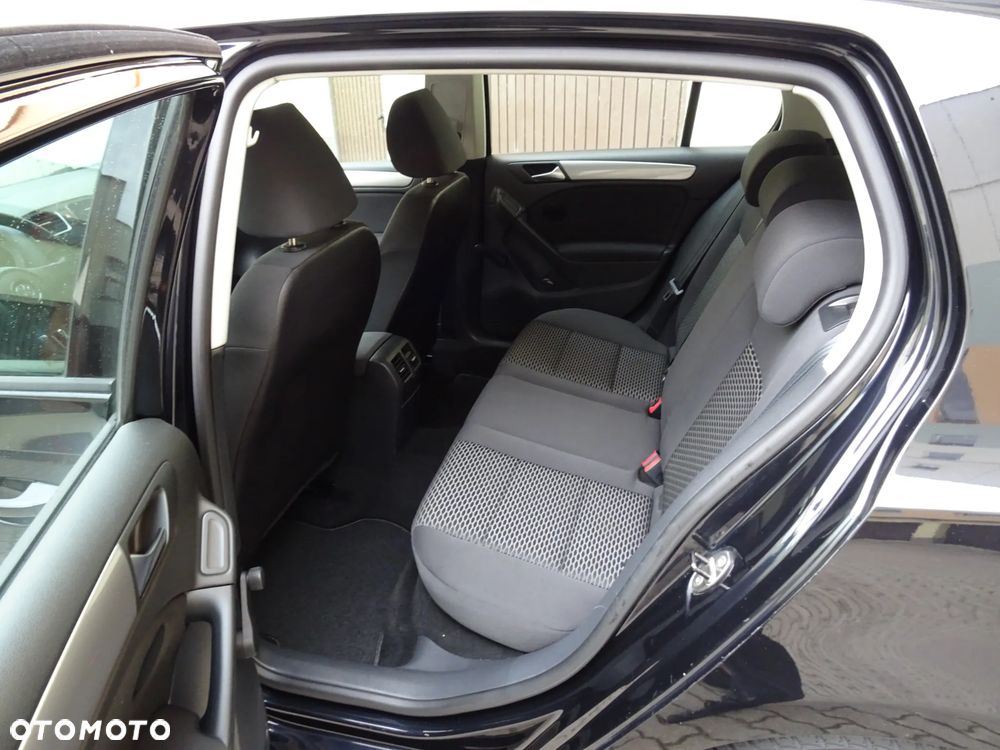 Volkswagen Golf 1.6 TDI DPF BlueMotion - 9