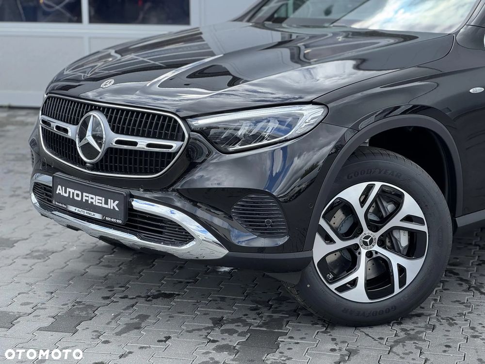 Mercedes-Benz GLC 300 e 4-Matic Avantgarde - 3