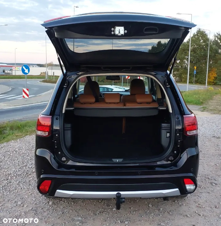Mitsubishi Outlander - 9