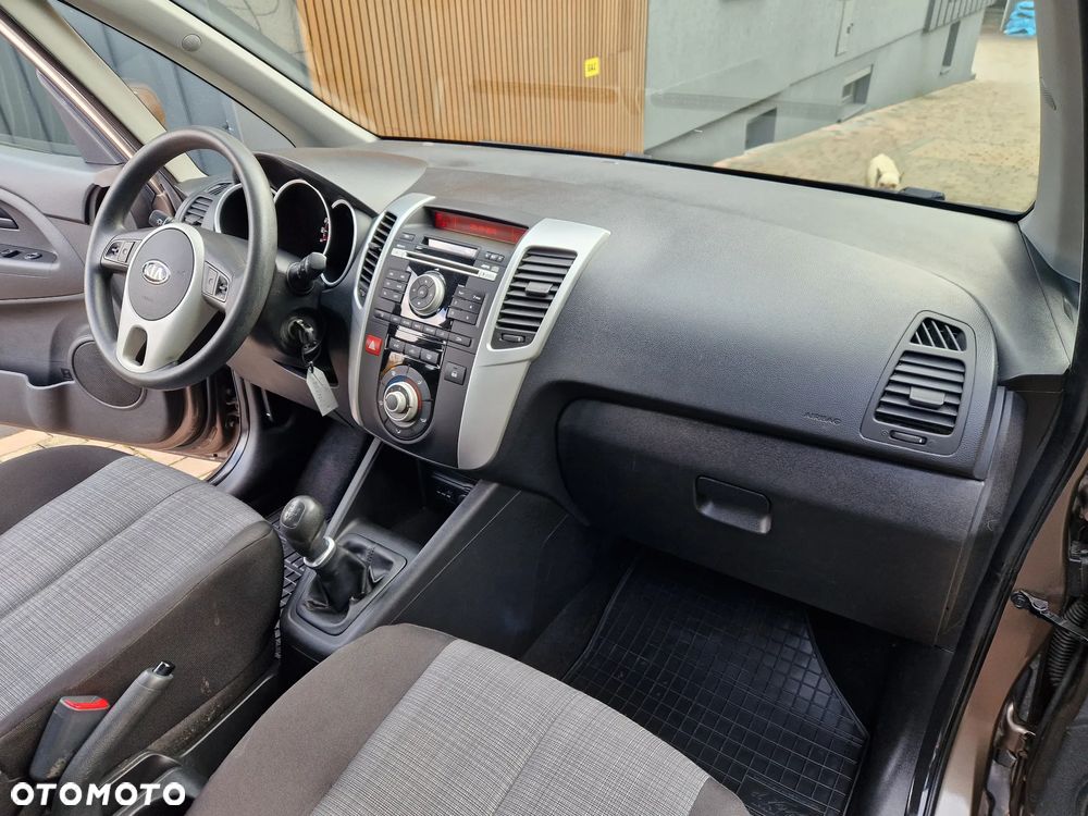 Kia Venga 1.4 M - 11