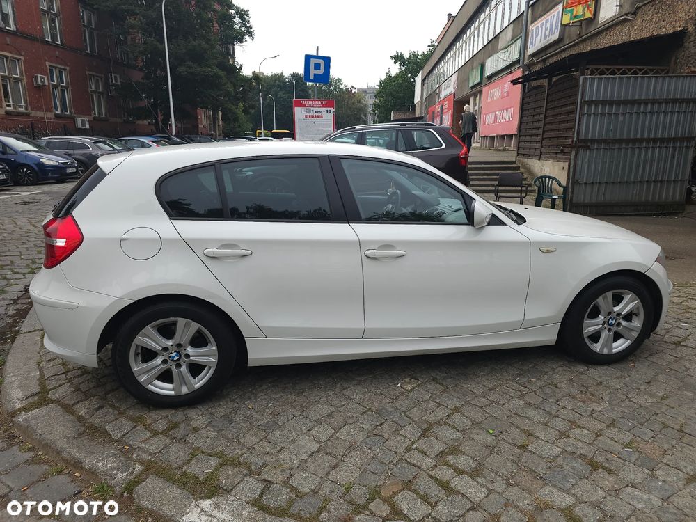 BMW Seria 1 116i - 4