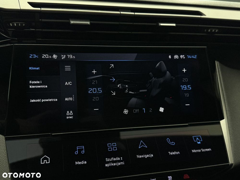 Peugeot 408 - 31