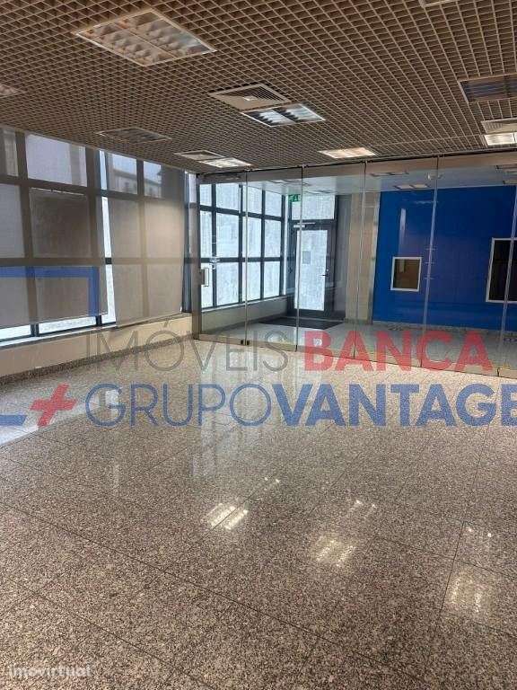 Loja, para venda, Vila Nova de Poiares - Poiares - Grande imagem: 4/13