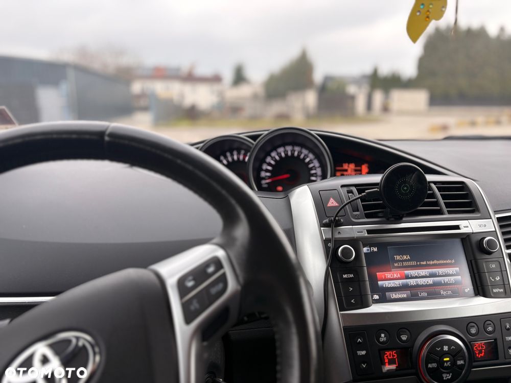 Toyota Verso 1.8 Premium 7os - 12