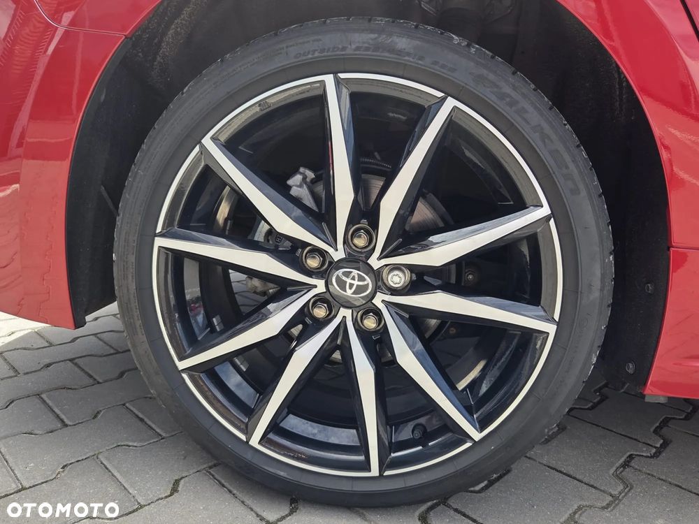 Toyota Corolla 2.0 Hybrid GR Sport - 11
