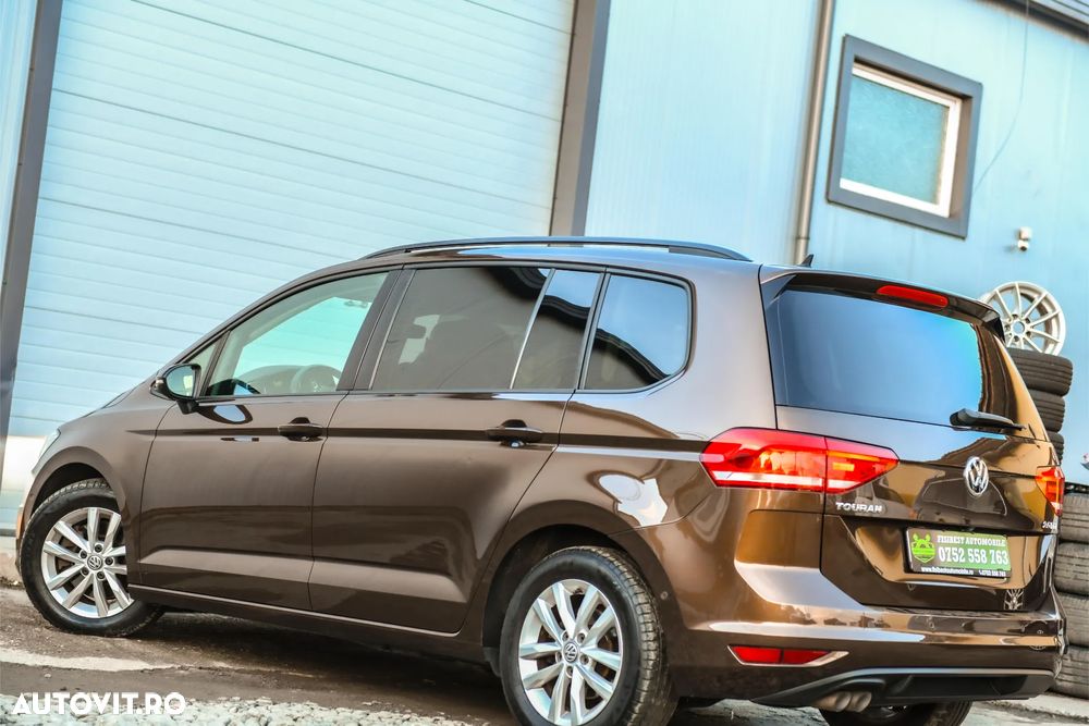 Volkswagen Touran - 18