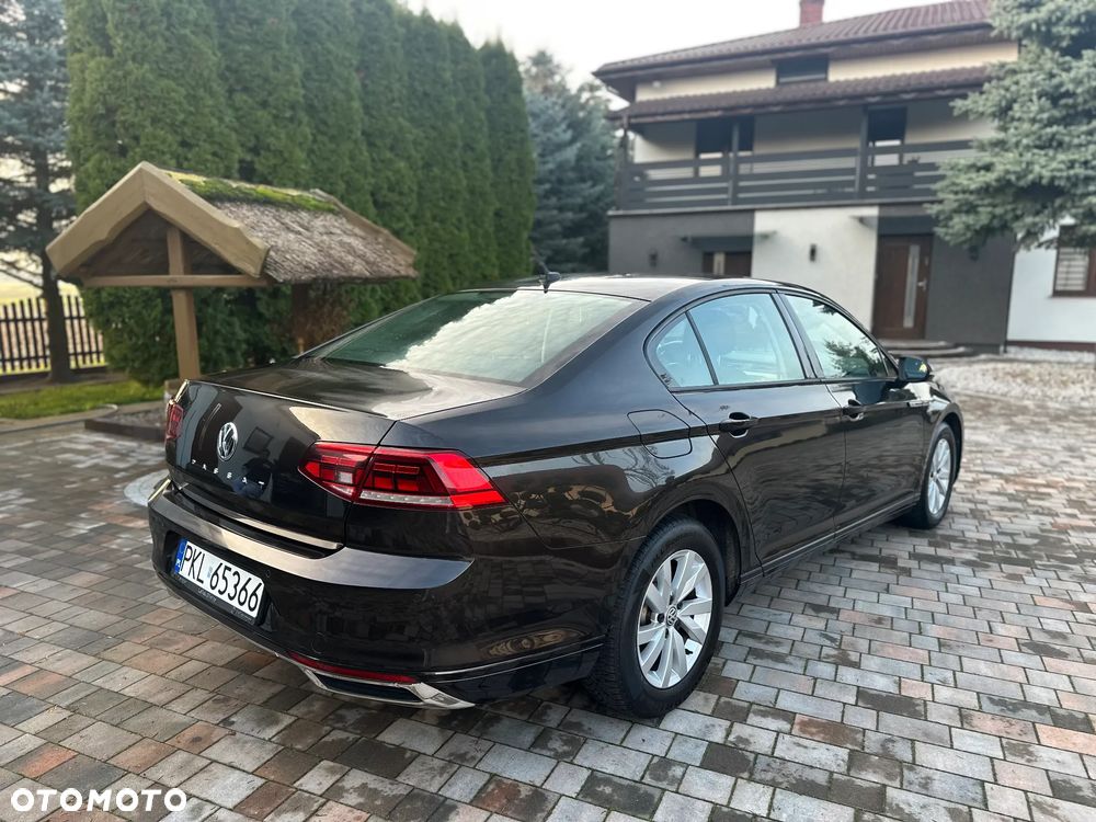 Volkswagen Passat - 6