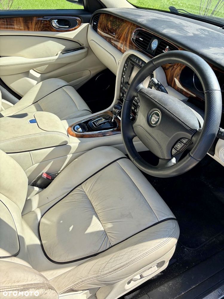 Jaguar XJ - 3